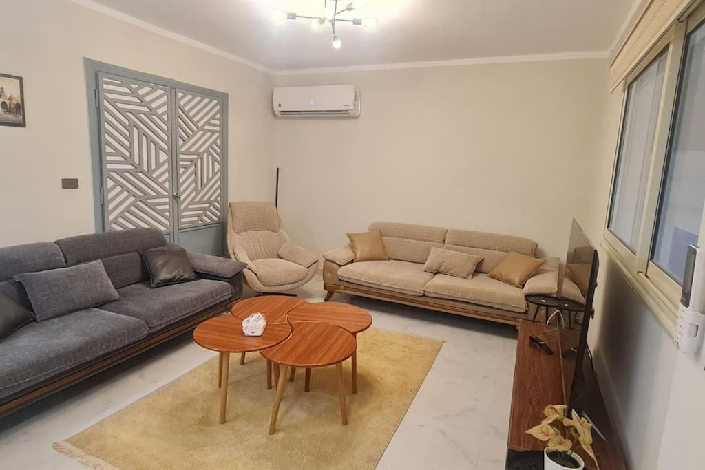 Nasr With Terrace Apartamento *
